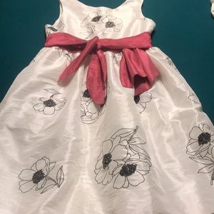 Beautiful flower girls dress